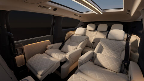 Interior of the new-generation Li Mega with 2 reclining second-row zero-gravity seats and a third-row bench.