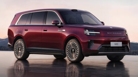 Burgundy Xiaomi Sky Nomad N90 Max viewed from the front, showing its alloy wheels and roof-mounted LiDAR.