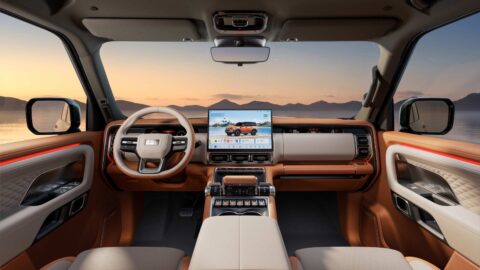 Geely Galaxy Cruiser 700 cockpit with a central touchscreen, physical controls and a center console.