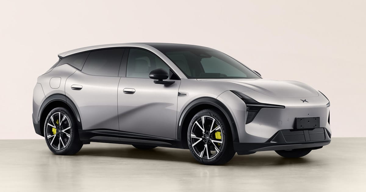 Front three-quarter view of a silver Xpeng Mona L05 SUV with black wheels and yellow brake calipers.