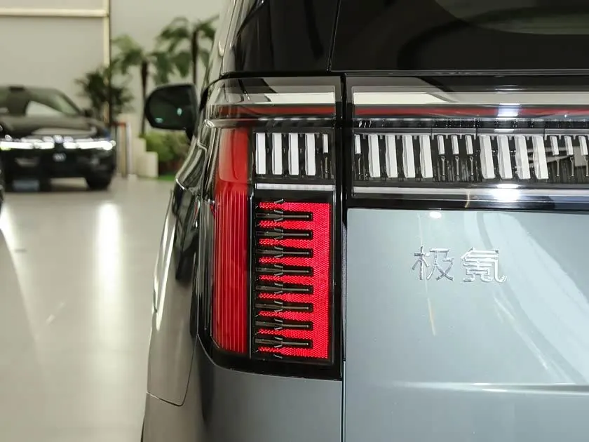 Zeekr 009 2024 seven-seat aisle version 108kWh 8