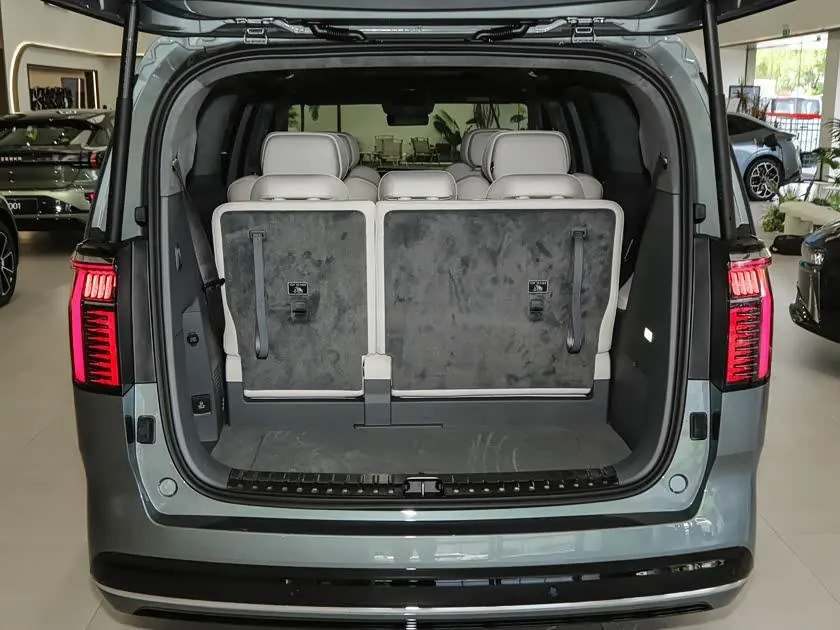 Zeekr 009 2024 seven-seat aisle version 108kWh 11