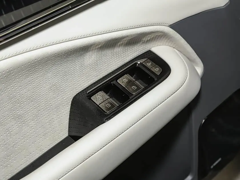 Zeekr 009 2024 seven-seat aisle version 108kWh 13
