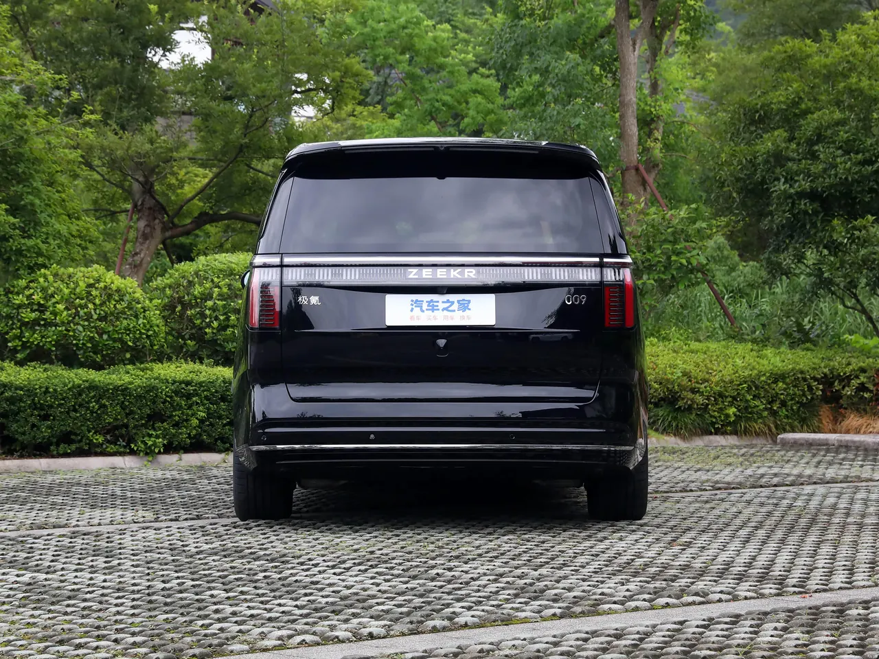 Zeekr 009 2024 six-seat executive four-wheel drive 108kWh 3
