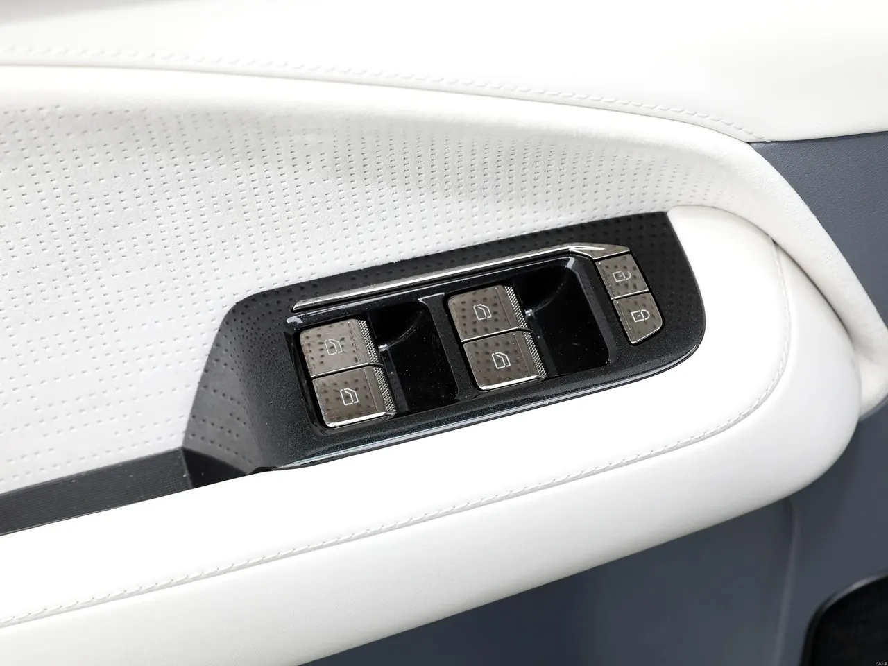 Zeekr 009 2024 six-seat executive four-wheel drive 108kWh 13