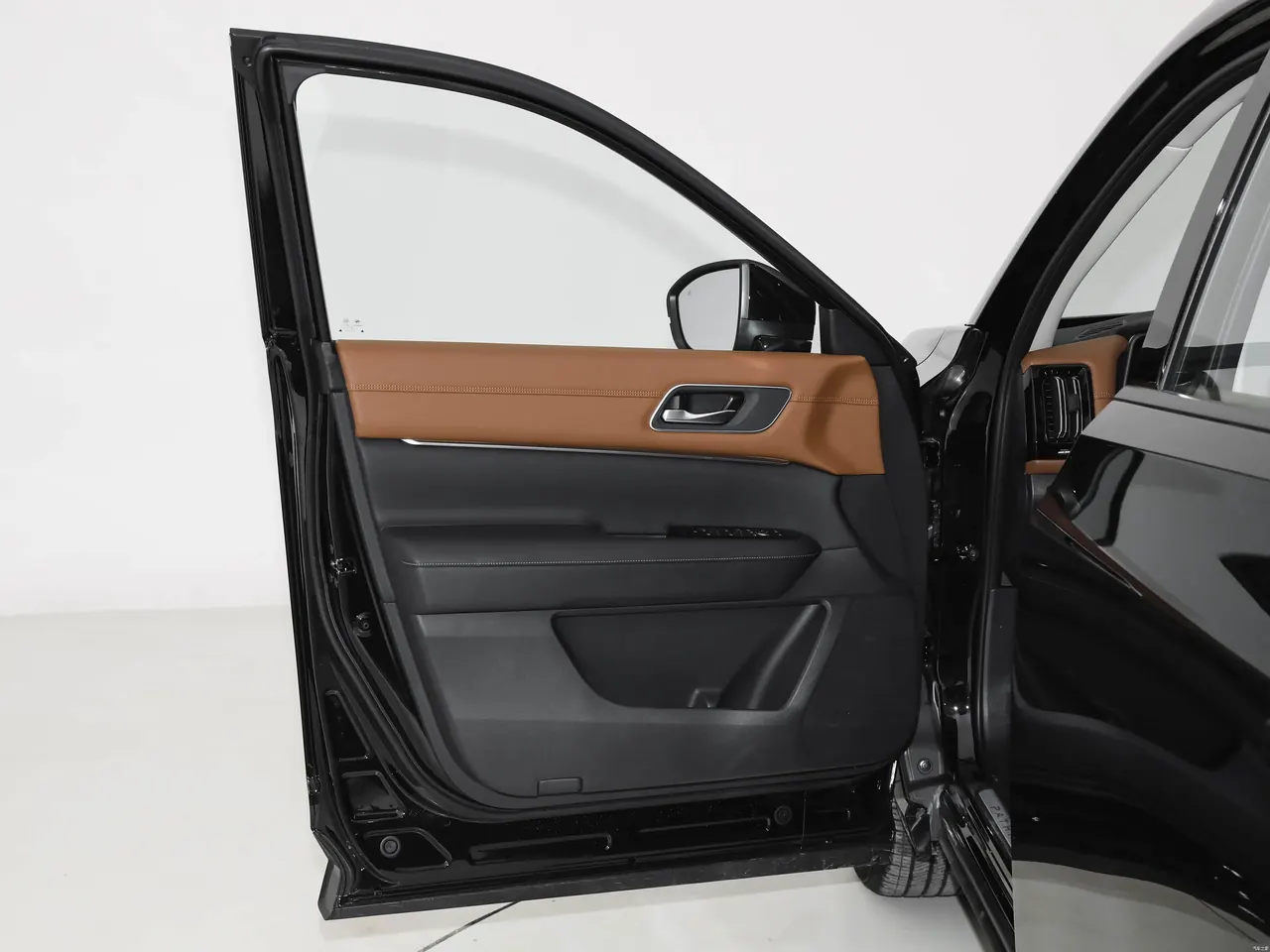 Tan Lu 2024 380VC-TURBO 4-wheel drive smart driving version 7 seats 12