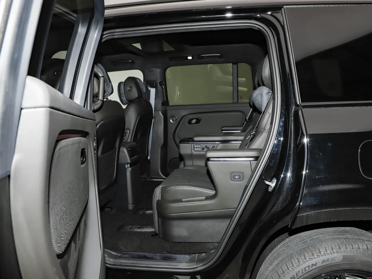 Polar Stone ADAMAS 2026 Deluxe Executive Edition 6 10