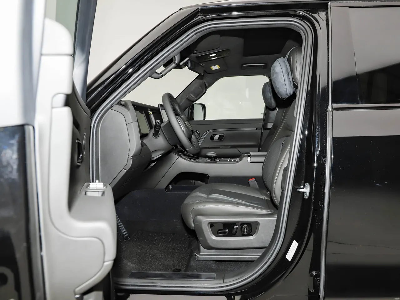 Polar Stone ADAMAS 2026 Deluxe Executive Edition 6 9