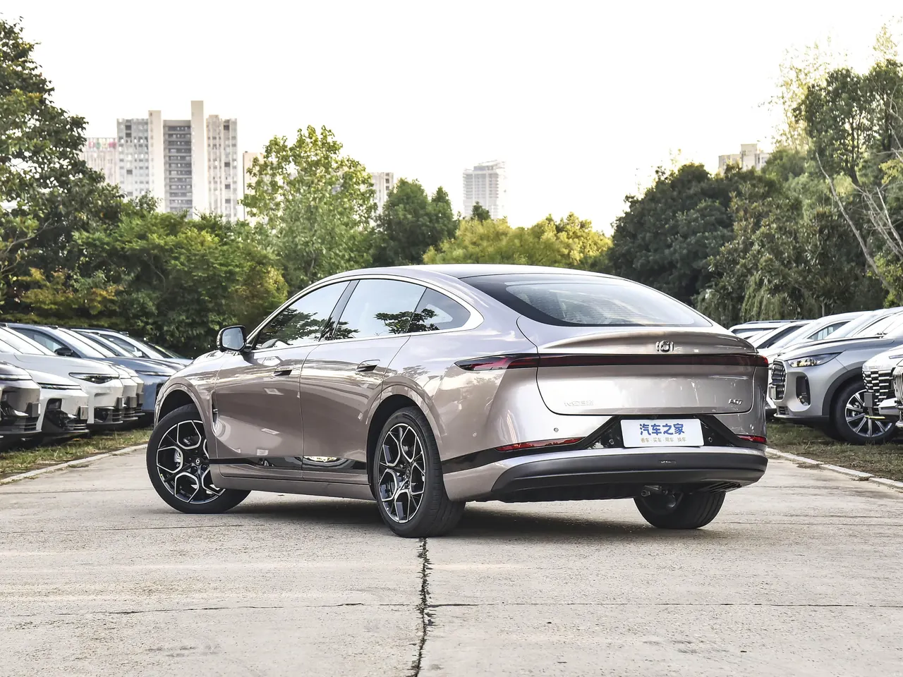 ChangAn QiYuan A07 2026 Super Long Blue Whale Pure Electric Edition 730 Luxury Model 5