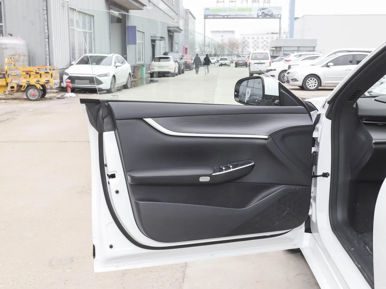 ChangAn QiYuan A07 2025 Blue Whale Range-extended Edition 140 Elite 12