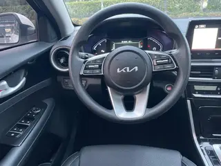 Kia K3 2021 1.5L CVT Fashion Edition 3