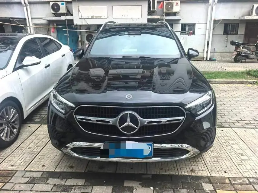 Mercedes Benz 2024 GLC 260 L 4MATIC 48V 2.0T Dynamic 5-Seater Automatic 2
