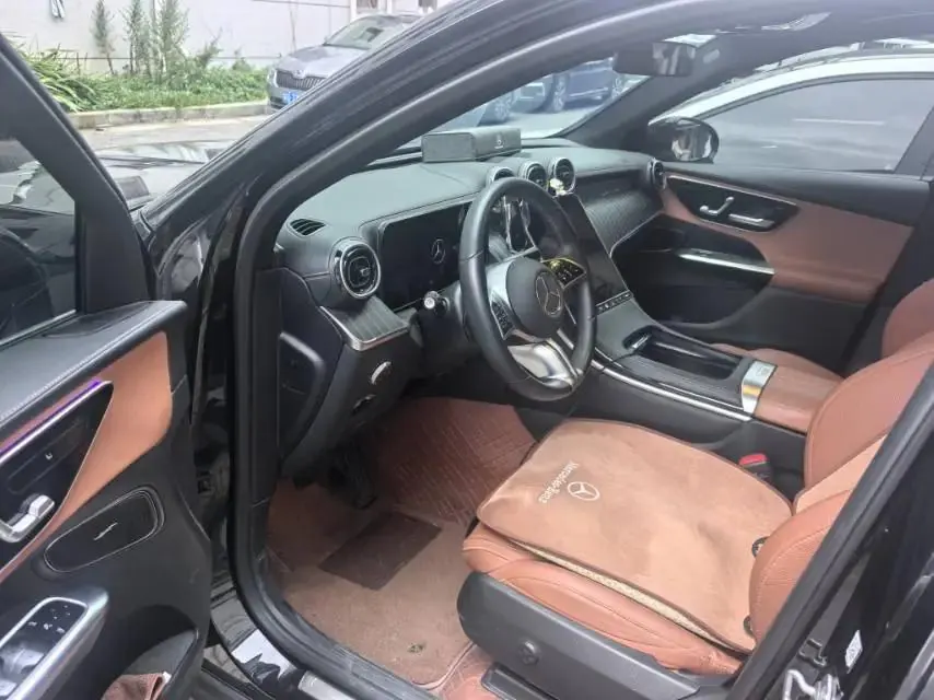 Mercedes Benz 2024 GLC 260 L 4MATIC 48V 2.0T Dynamic 5-Seater Automatic 5