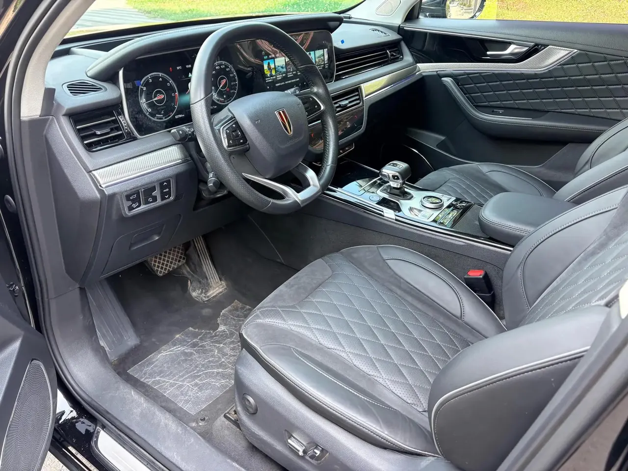 HongQi HS5 2019 2.0T Zhilian Flag Edition 4