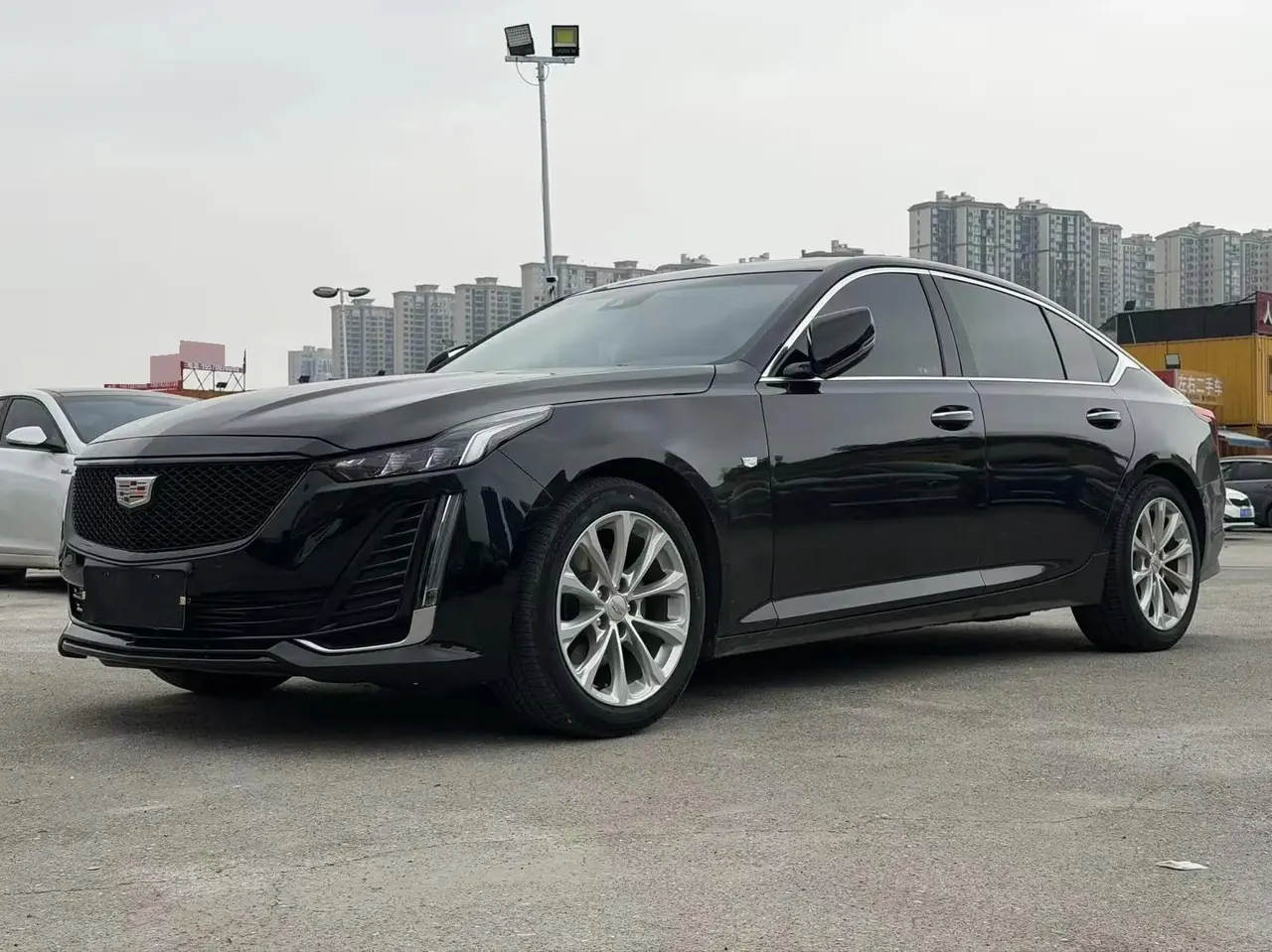 Открыть галерею: Cadillac CT5 2021 28T Luxury Model