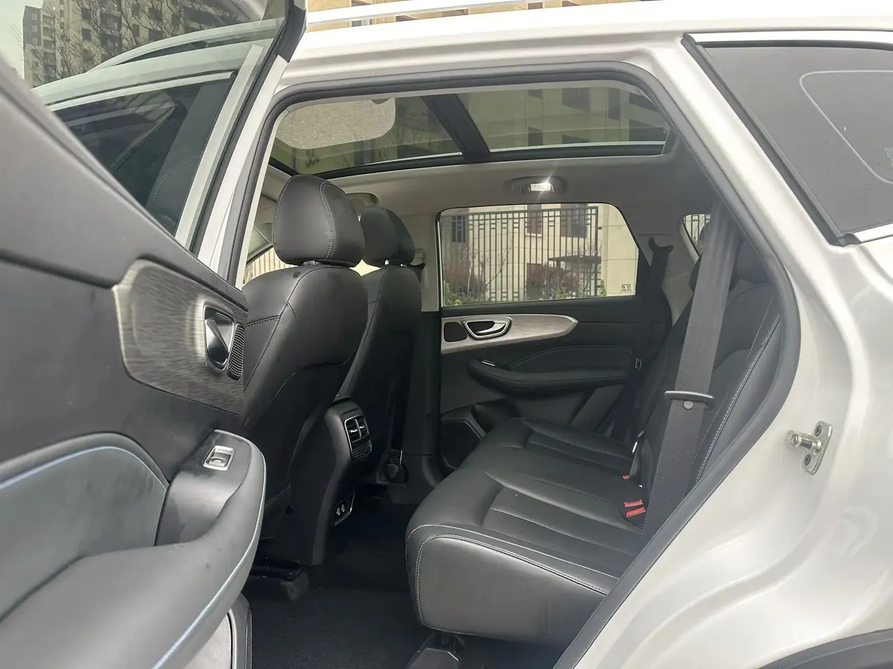 Roewe 2023 RX5 PLUS 1.5TGI 330TGI Lingchao Zhihui Edition Automatic Gear 6