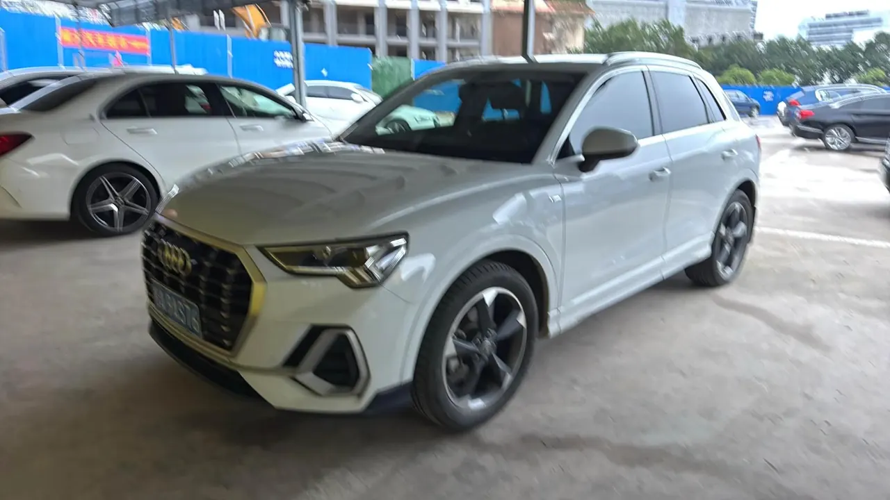 Open image lightbox: Audi Q3 2021 model 35 TFSI Fashion Dynamic Edition