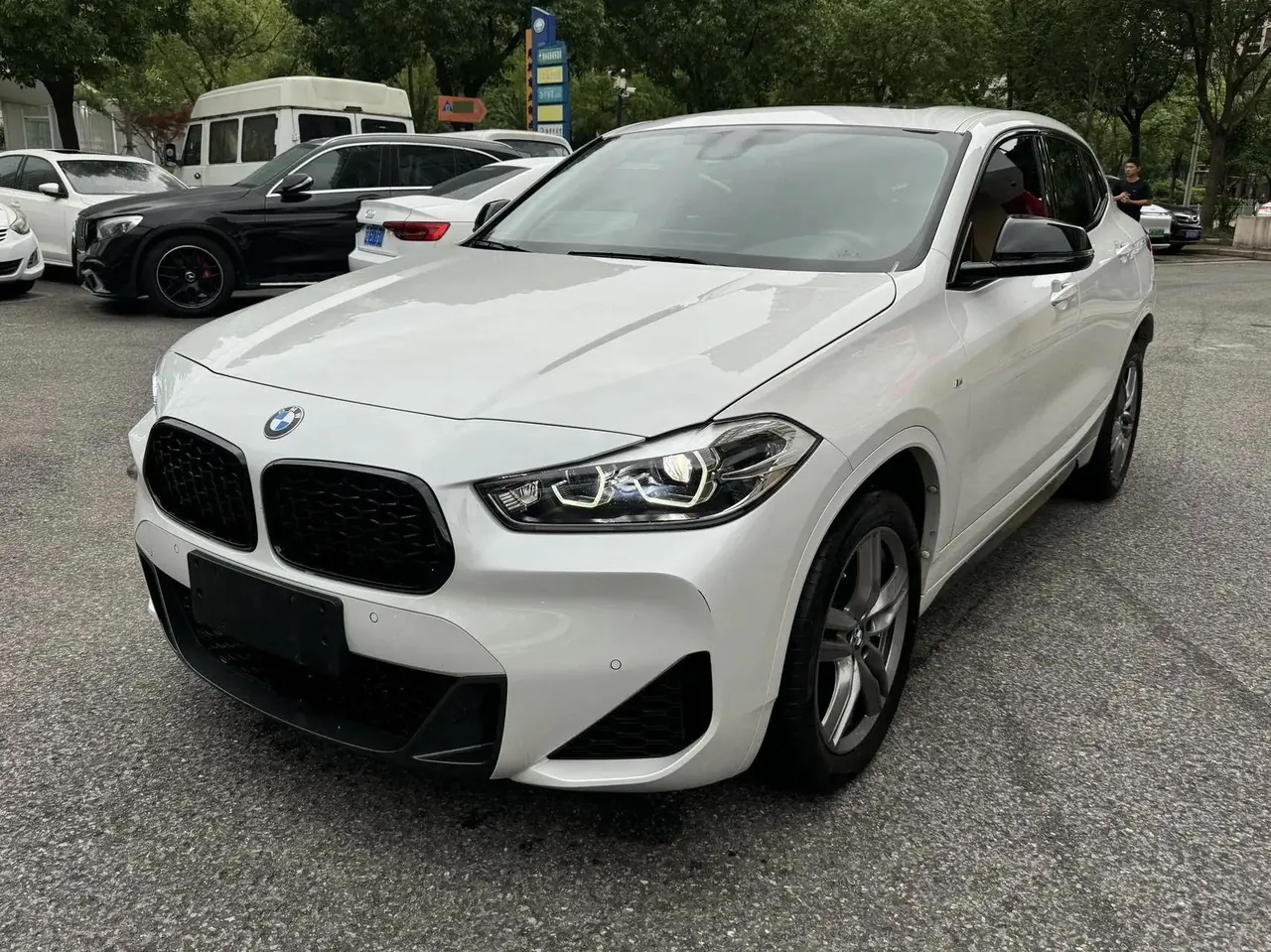 Open image lightbox: BMW 2023 X2 sDrive25i 2.0T M Sport Night Edition Automatic
