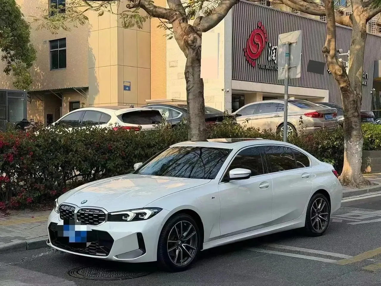 Open image lightbox: BMW 3 Series 2023 model 325Li M Sport Package