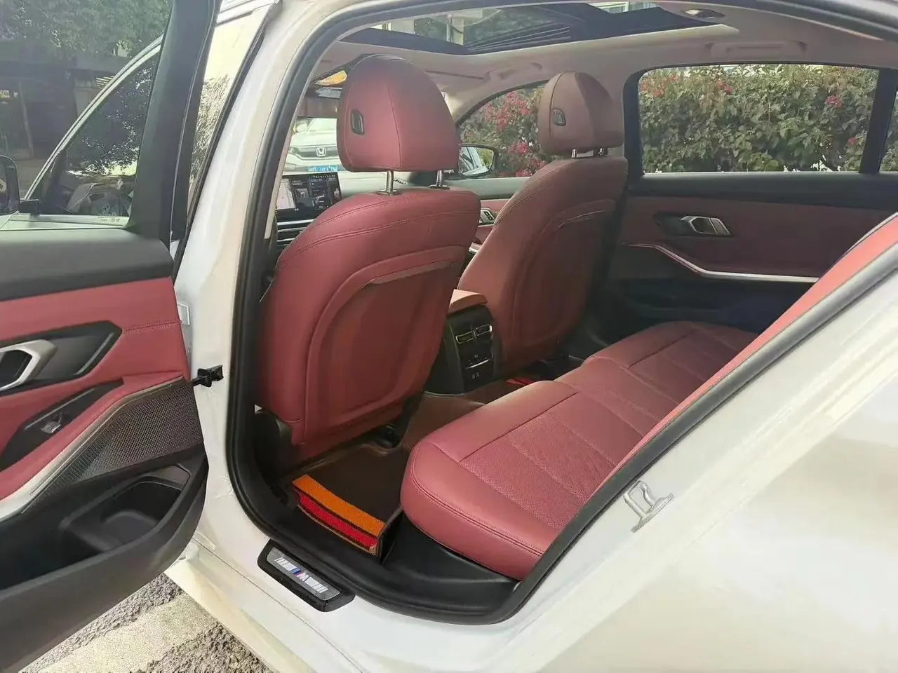 BMW 3 Series 2023 model 325Li M Sport Package 6