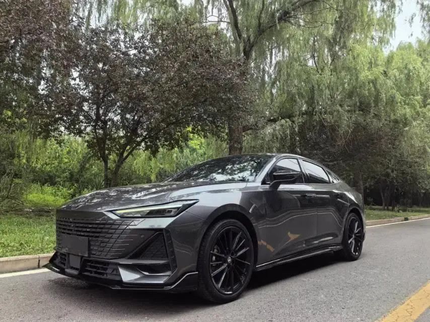 Open image lightbox: ChangAn 2023 UNI-V 1.5T Sport Edition Automatic