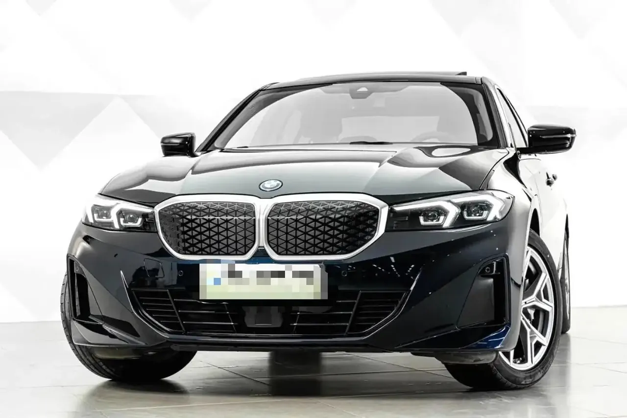 BMW 2025 i3 eDrive 35 L automatic gear 2