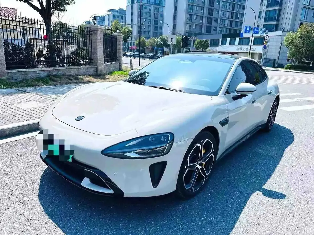 Open image lightbox: MI SU7 2024 model, 700km range, rear-wheel-drive long-range intelligent driving version