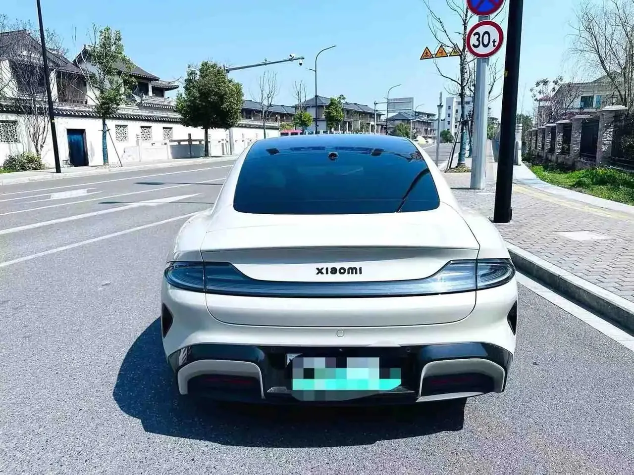 MI SU7 2024 model, 700km range, rear-wheel-drive long-range intelligent driving version 2