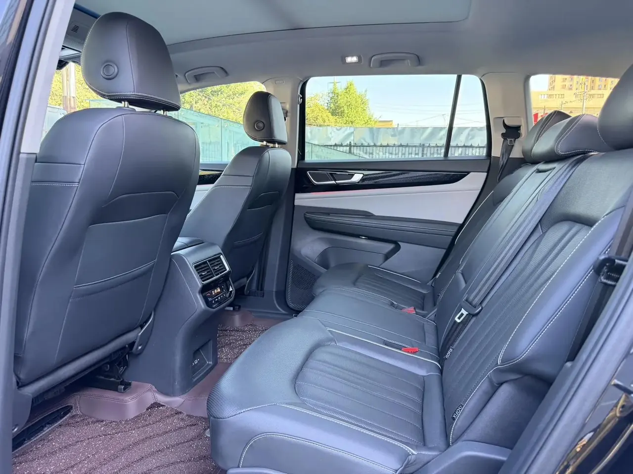 Tang 2021, 530 V6, Four-Wheel Drive, Prestige Luxury Edition 6