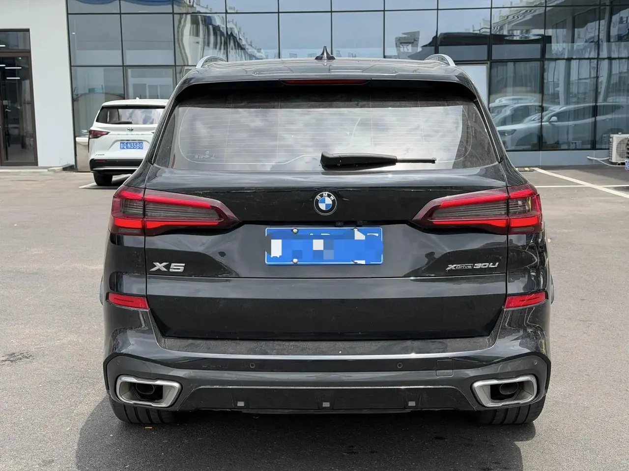 BMW X5 2022 xDrive 30Li M sports set 4