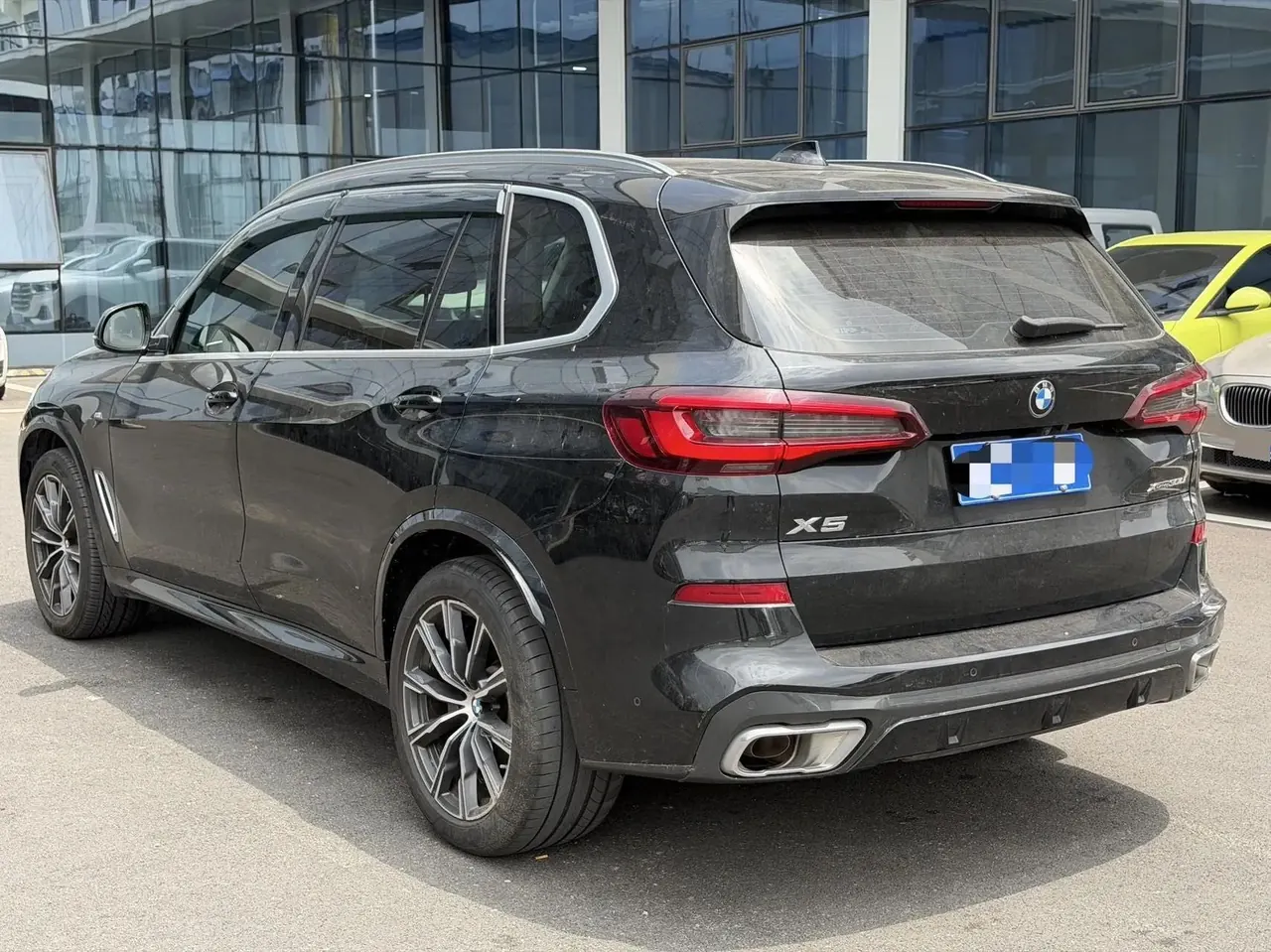 BMW X5 2022 xDrive 30Li M sports set 6