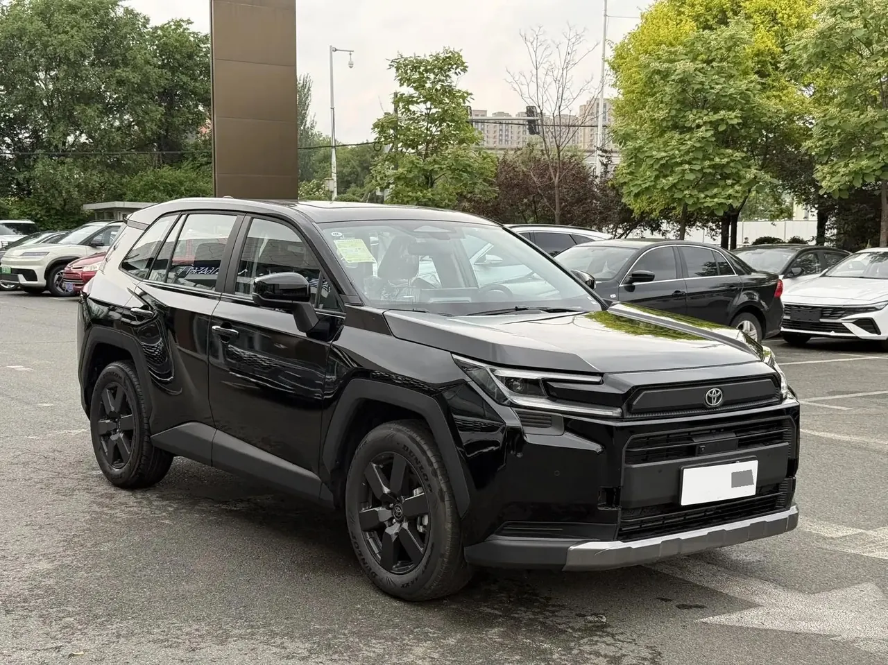 丰田 2026款 RAV4荣放 2.0 无级 四驱豪华版 自动挡 3