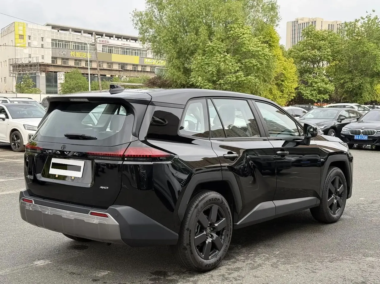 丰田 2026款 RAV4荣放 2.0 无级 四驱豪华版 自动挡 4