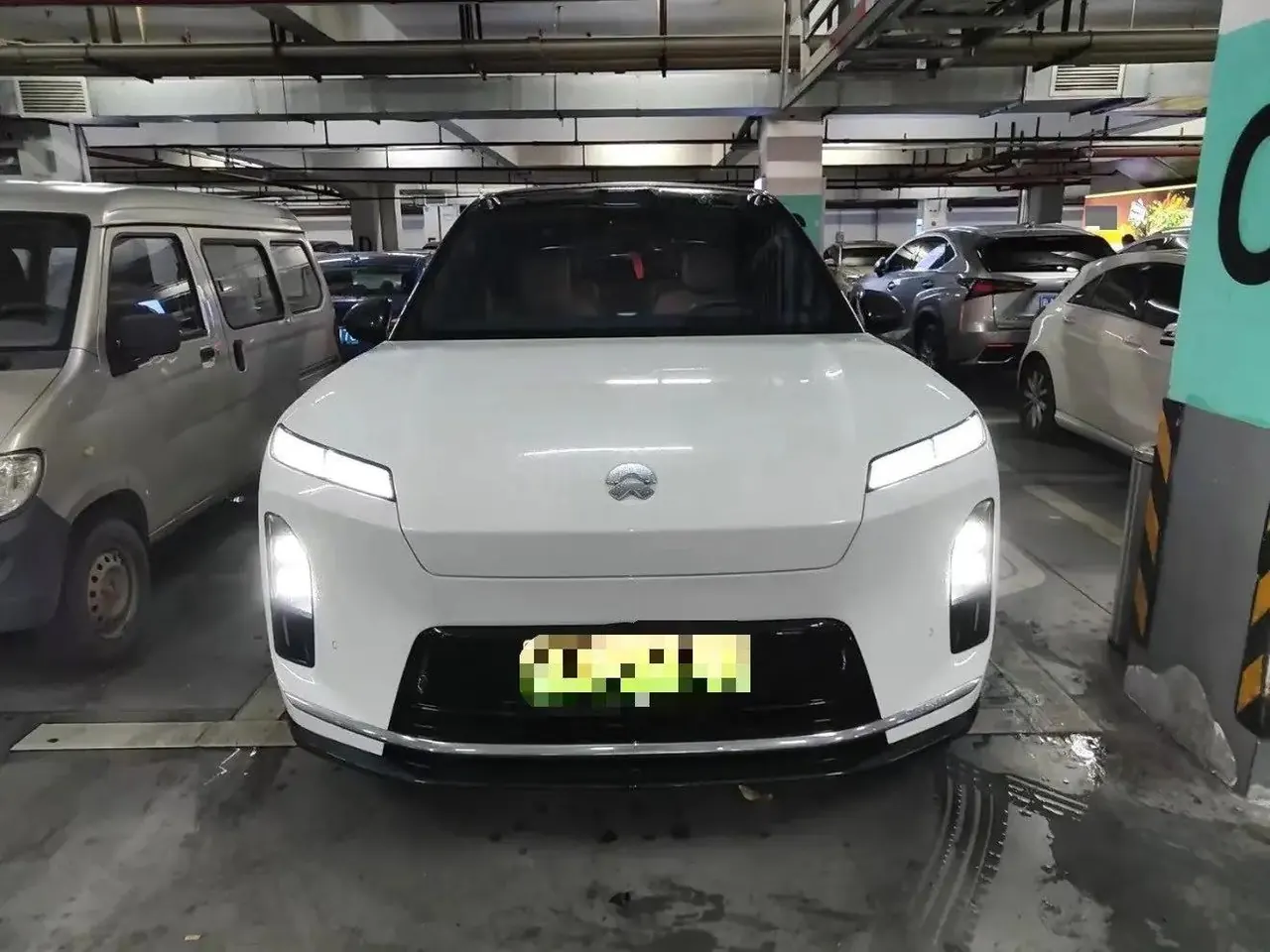 NIO 2026 ES8 6‑Seater Executive Luxury Edition Automatic Transmission 3