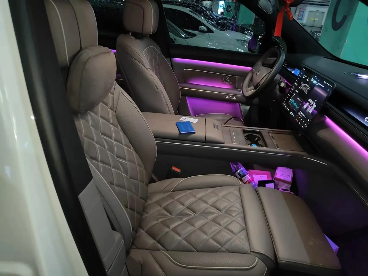 NIO 2026 ES8 6‑Seater Executive Luxury Edition Automatic Transmission 4