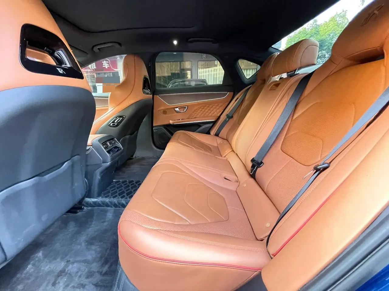 2022 Han EV Genesis Edition, 610 km, All-Wheel Drive, Prestige Model 4