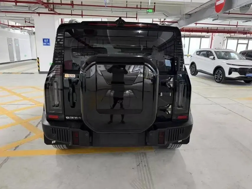 Jetour Traveler 2023 1.5T Two-Drive Discovery 4