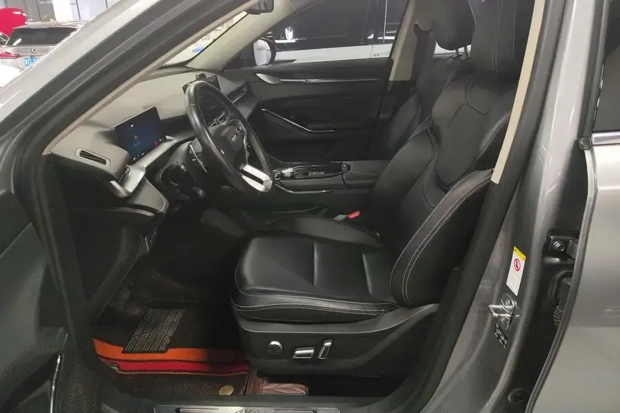 Haval 2022 H6 1.5T Two-Drive Pro Auto 3
