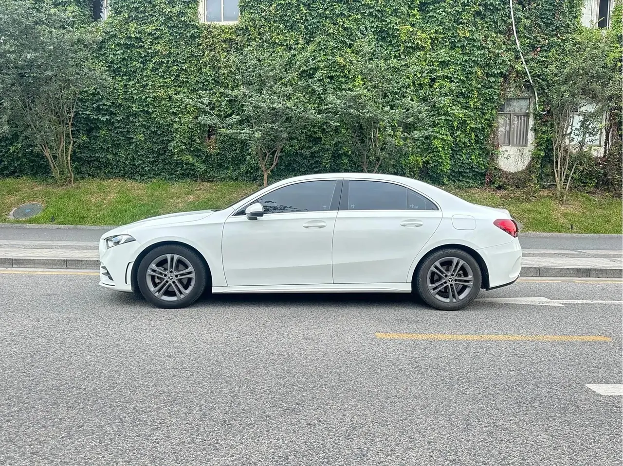 Mercedes Benz Class A 2022 A 180 L 2
