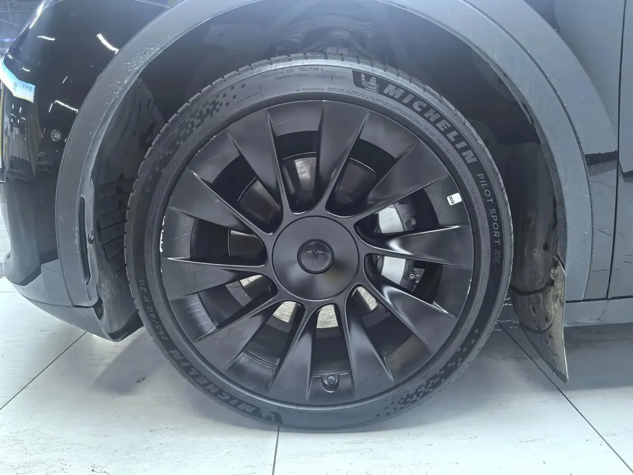 2022 Model Y Refreshed Rear-Wheel-Drive Version 4
