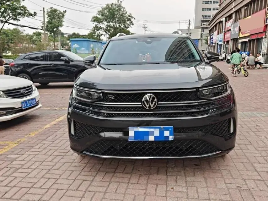 Volkswagen 2023 model tour R-Line 2.0TSI 380TSI four-wheel drive parade version automatic gear 2