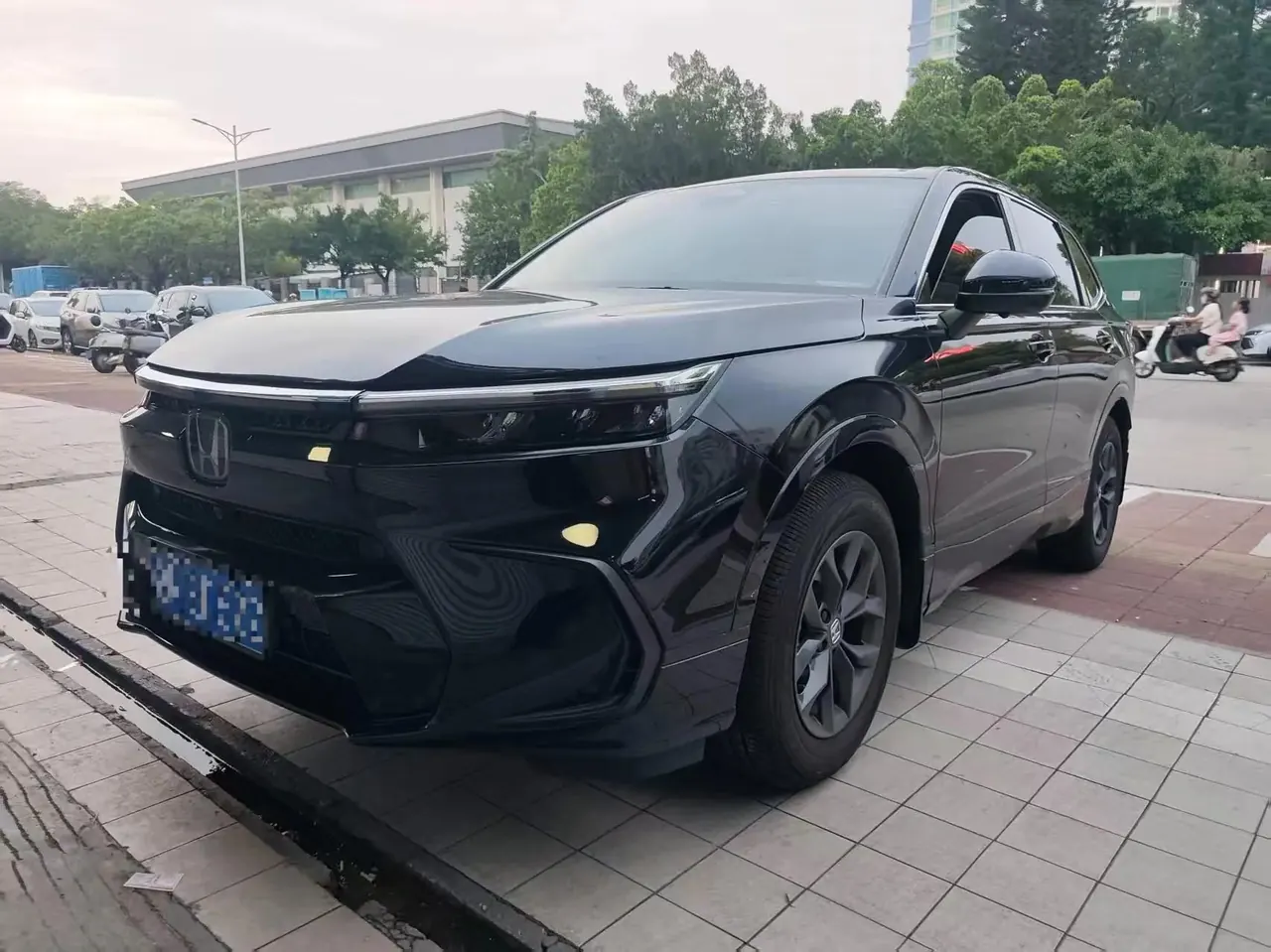 Open image lightbox: Honda 2025 BREEZE 1.5T CVT 240TURBO Two-Wheel Drive Luxury 5-Seater Automatic