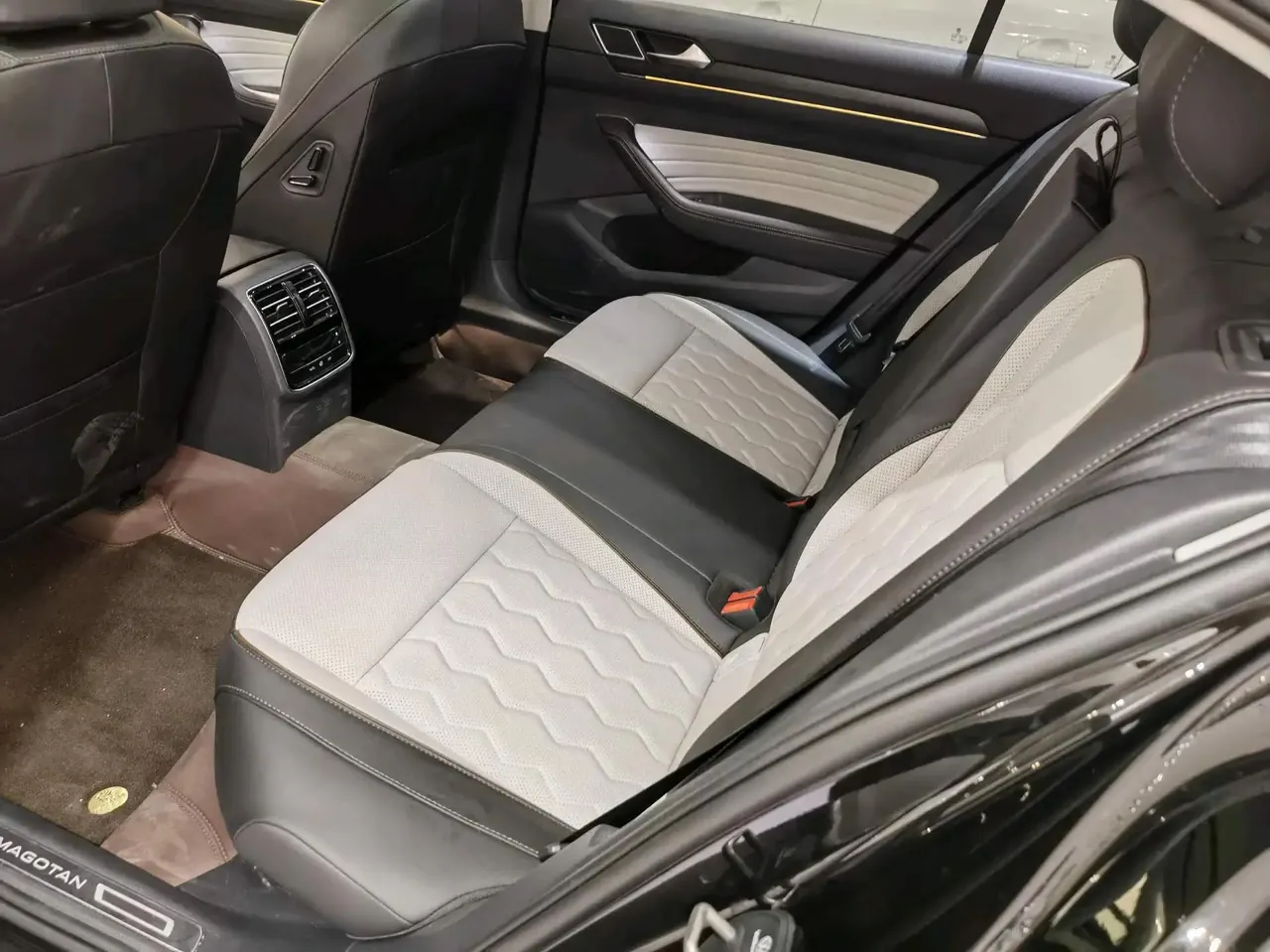Volkswagen 2026 Magotan 2.0TSI 380TSI 30 million selected luxury automatic gear 5