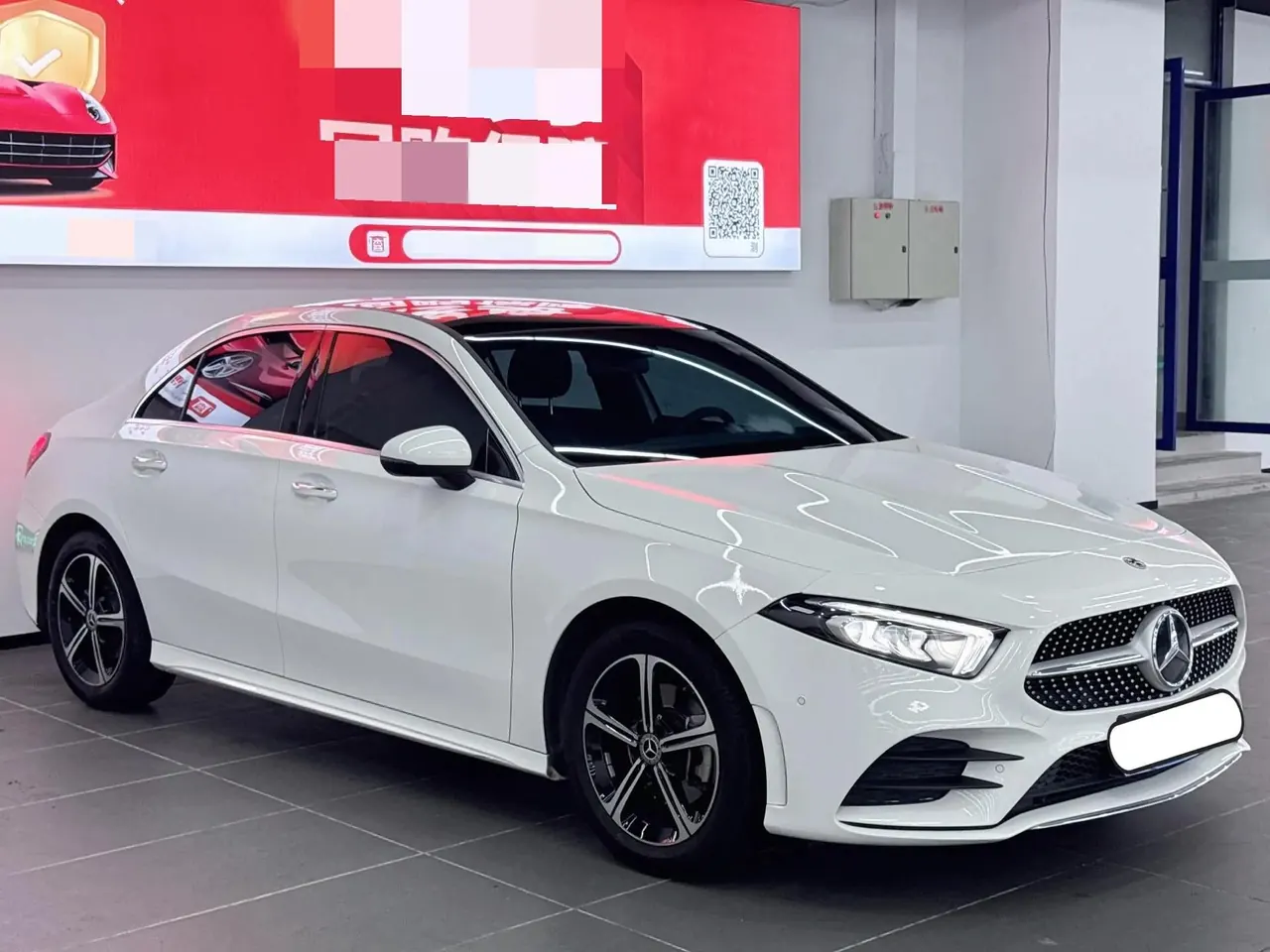 Mercedes Benz Class A 2023 A 200 L 1.3T Fashion Automatic Gear 3