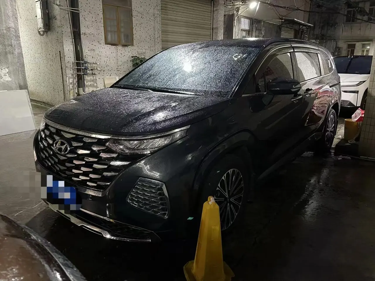 Open image lightbox: Hyundai 2024 Kusto 1.5TGDi 270TGDi LUX Premium Edition Automatic Gear