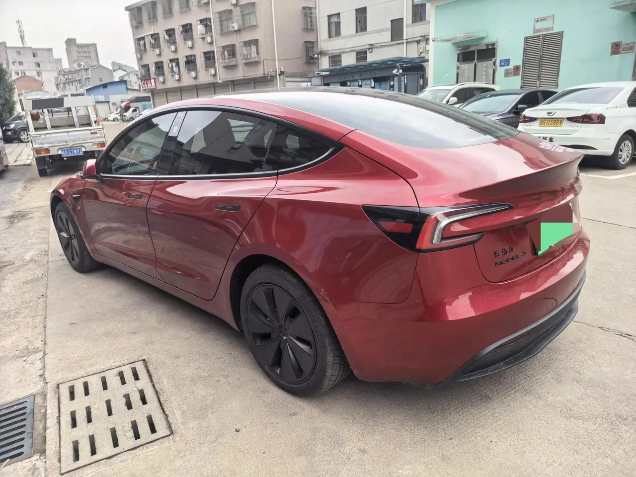 Tesla 2025 Model 3 Rear-Wheel Drive (Refreshed) Automatic 4