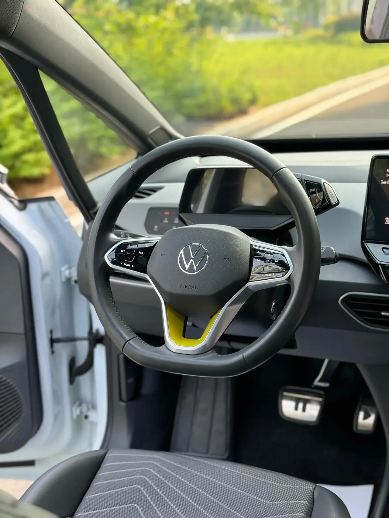 Volkswagen 2023 ID. 3 Upgraded Pure Smart Edition Automatic Gear 6