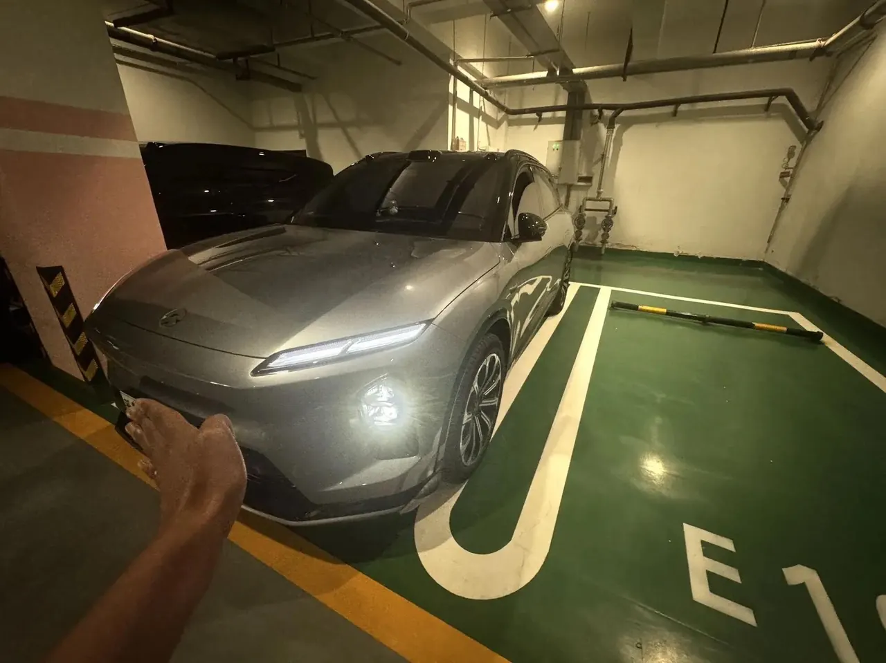 Open image lightbox: NIO 2025 ES6 75kWh Automatic