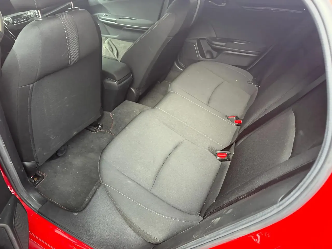 Civic 2021 HATCHBACK 220TURBO CVT Trendy & Cool Edition 4