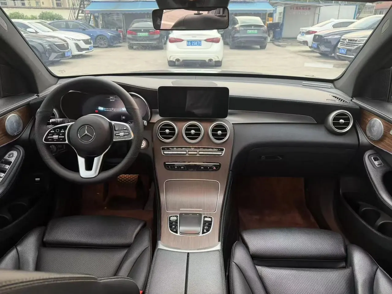 Mercedes Benz GLC 2021 model, GLC 300 L 4MATIC Sport version 5